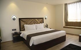 Hotel Cloud Social- Pure Veg